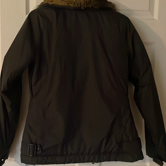 Women’s Burton winter jacket - Picture 6 of 9